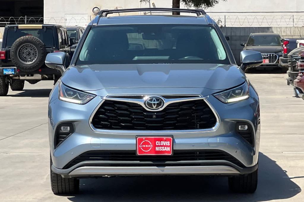 used 2022 Toyota Highlander car, priced at $31,881