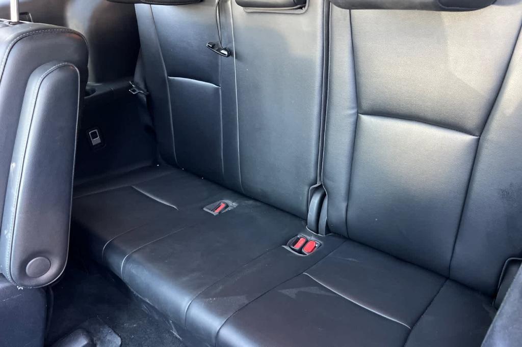 used 2022 Toyota Highlander car, priced at $31,881