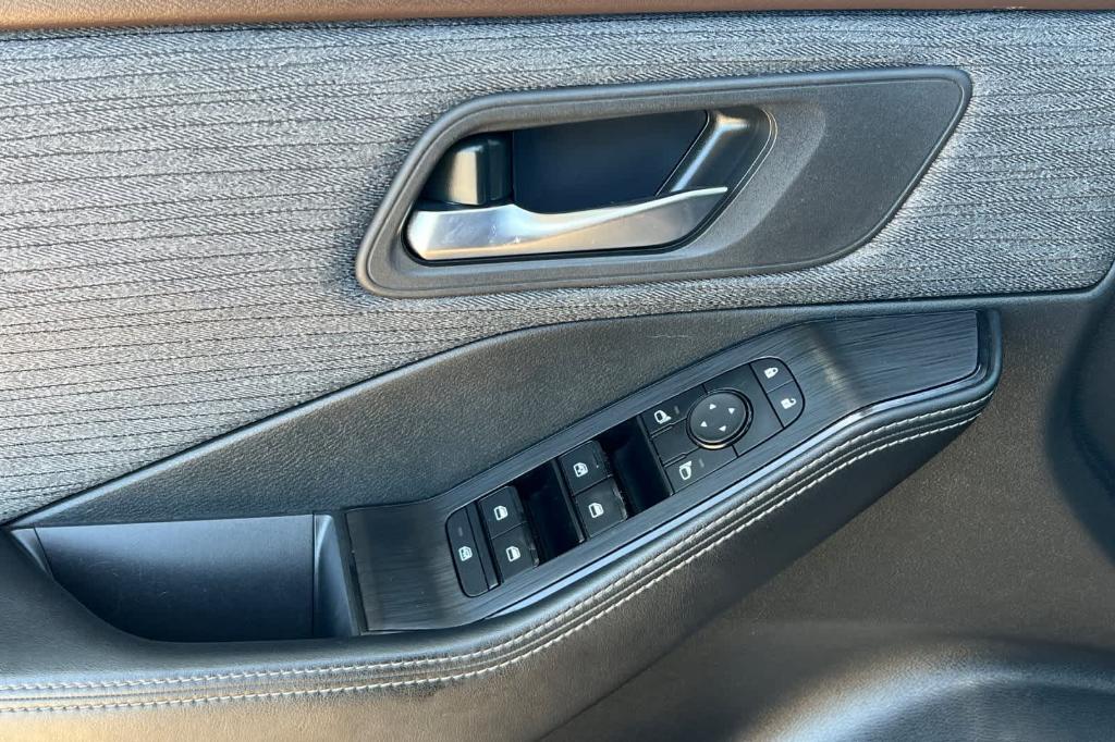 used 2023 Nissan Rogue car, priced at $17,994