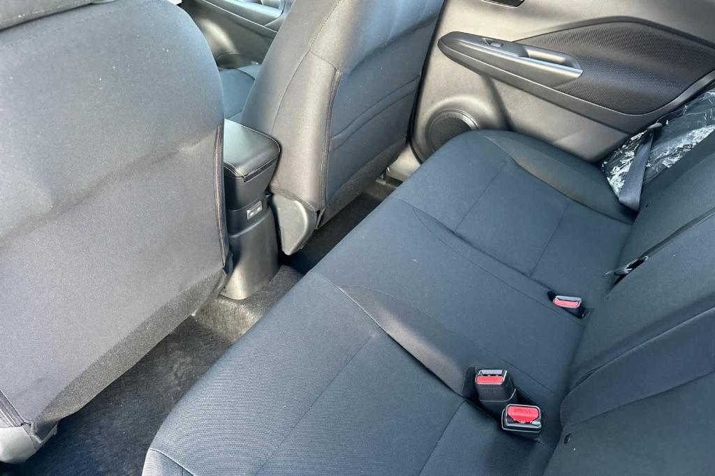 new 2025 Nissan Kicks Play car, priced at $21,297