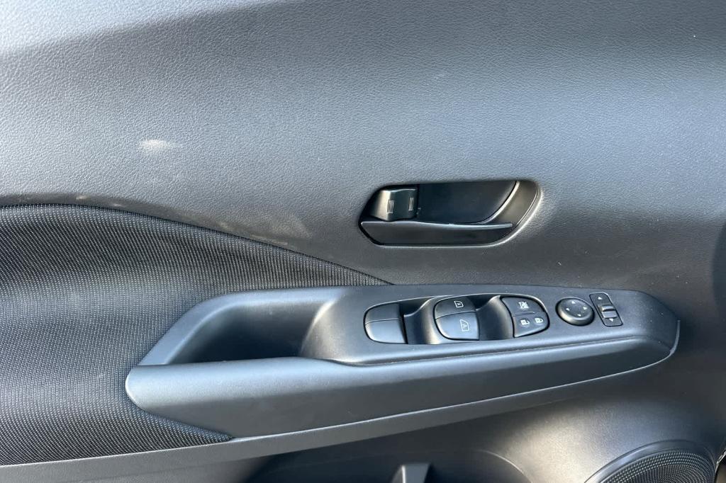 new 2025 Nissan Kicks Play car, priced at $21,297