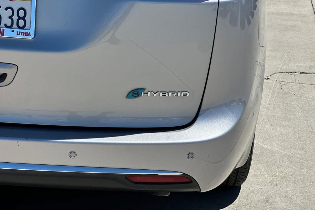 used 2021 Chrysler Pacifica Hybrid car, priced at $18,685