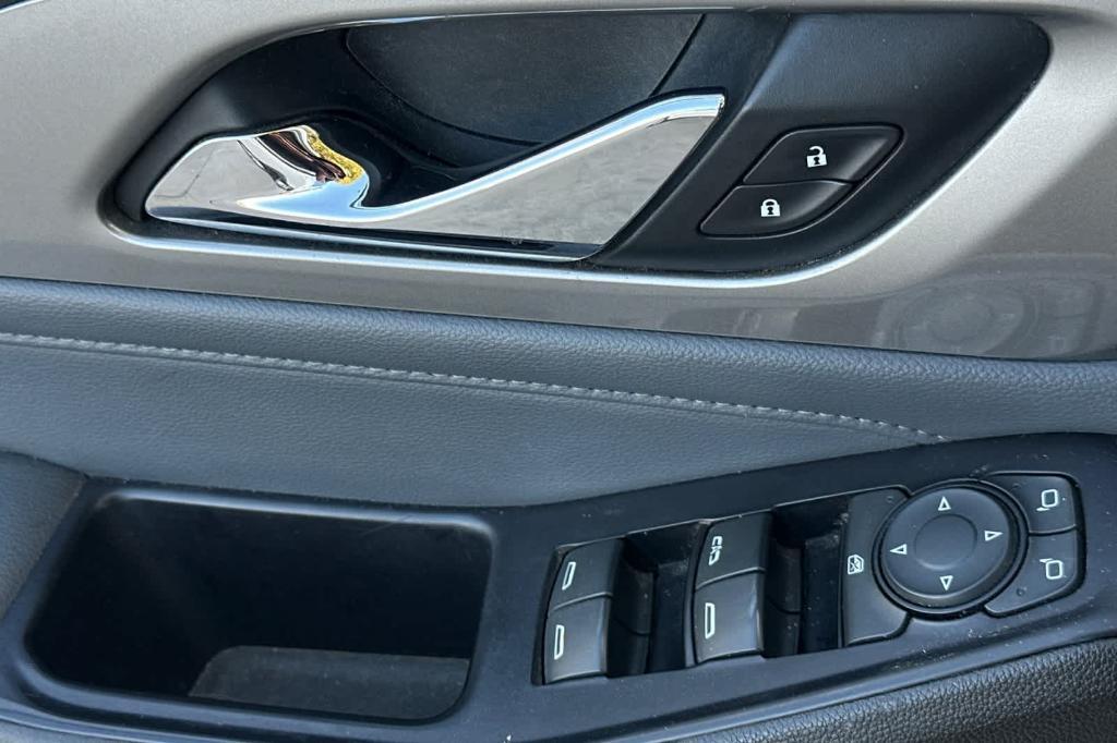 used 2019 Chevrolet Traverse car, priced at $13,306