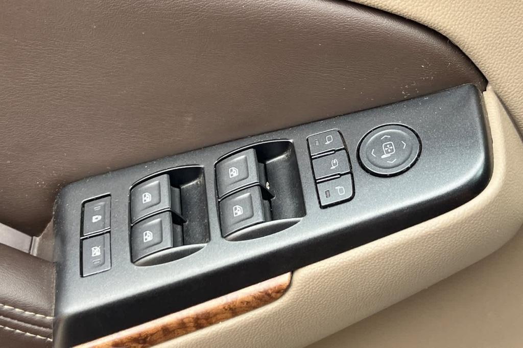 used 2016 Chevrolet Suburban car, priced at $12,347