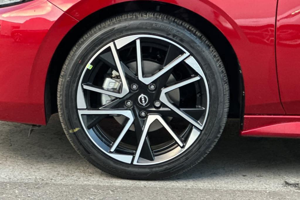 new 2025 Nissan Sentra car, priced at $26,555