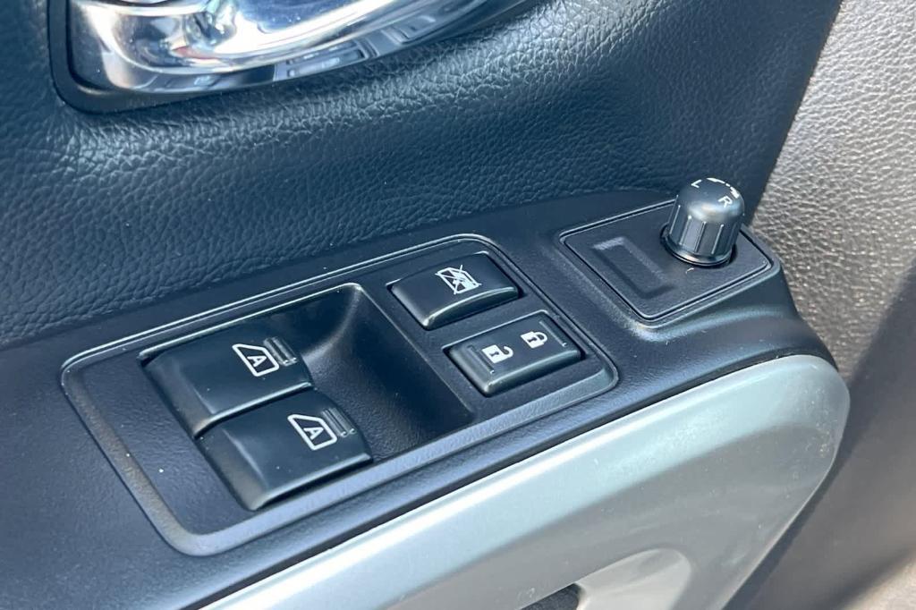 used 2017 Nissan Titan car, priced at $25,120