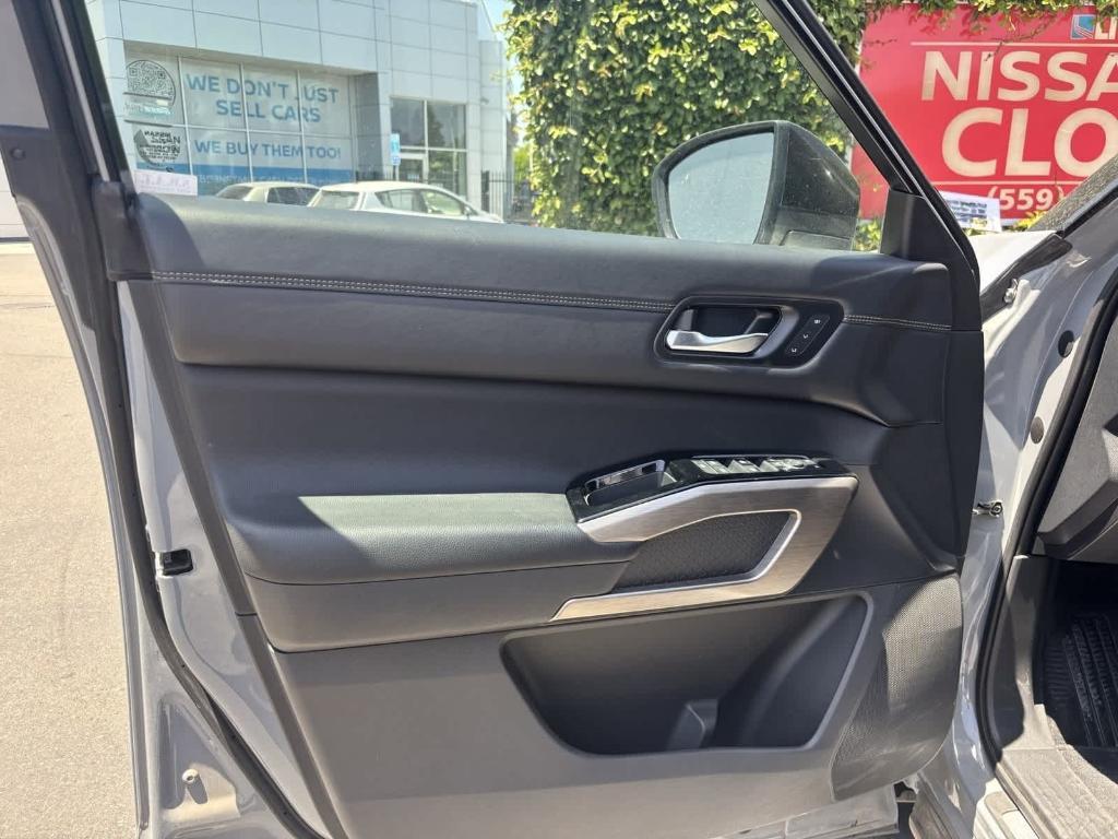 used 2023 Nissan Pathfinder car, priced at $35,893