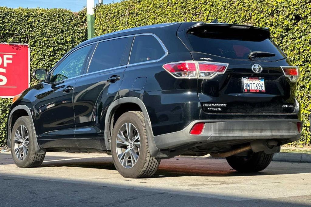 used 2016 Toyota Highlander car, priced at $18,641