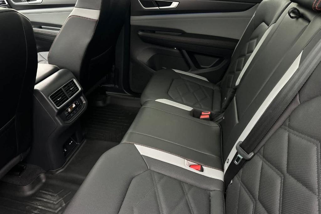 used 2025 Volkswagen Atlas car, priced at $37,865