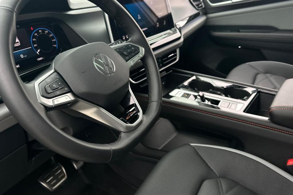 used 2025 Volkswagen Atlas car, priced at $37,865