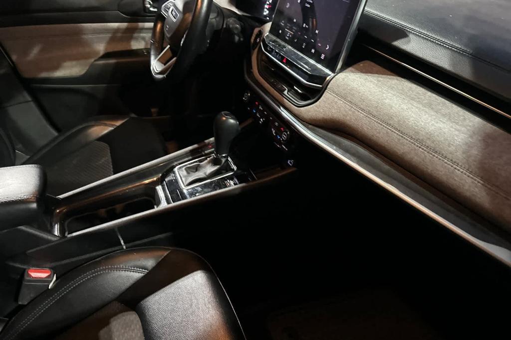 used 2022 Jeep Compass car, priced at $17,875