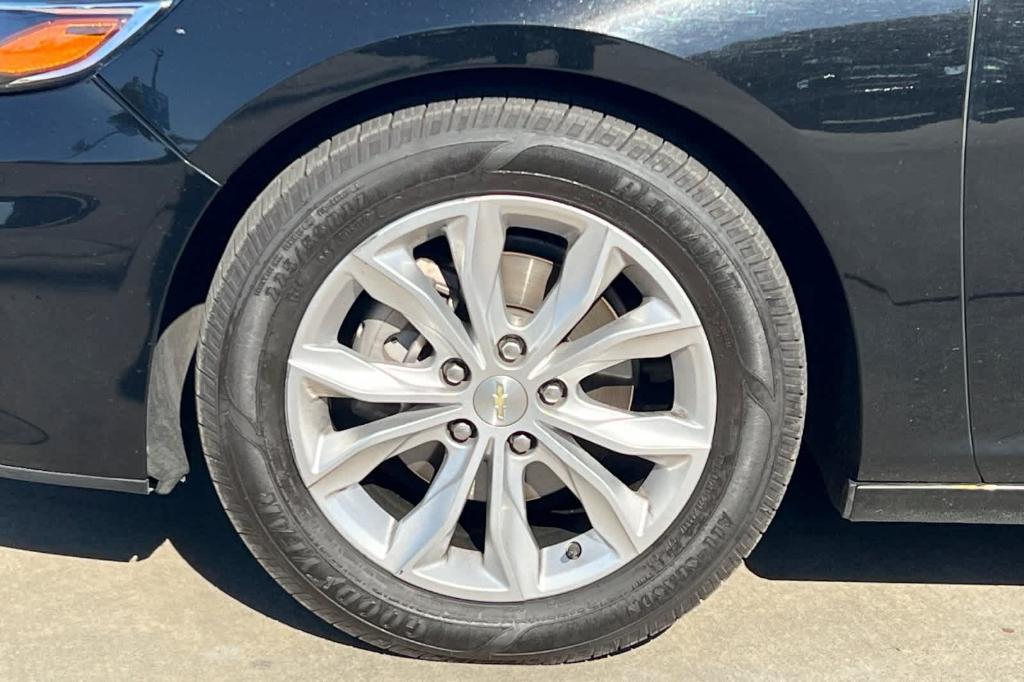 used 2020 Chevrolet Malibu car, priced at $13,539