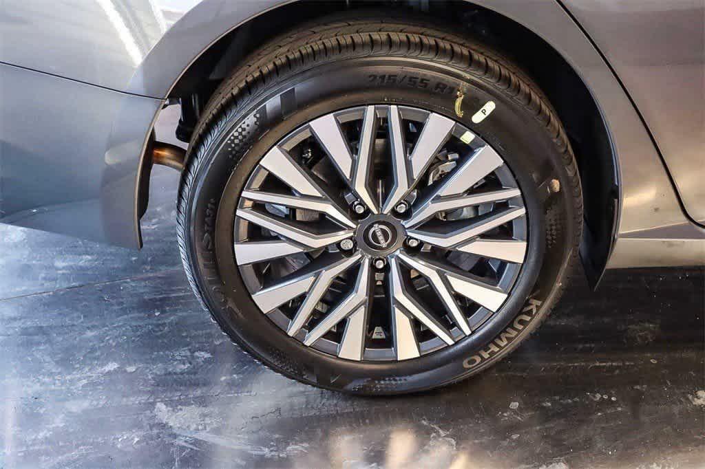 new 2025 Nissan Altima car, priced at $27,534