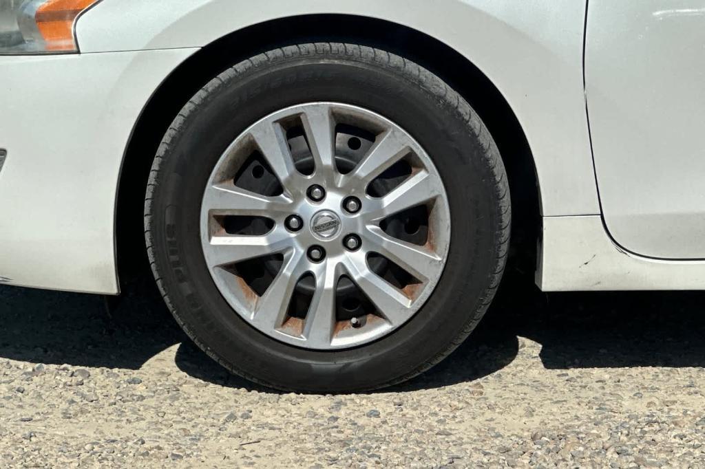 used 2014 Nissan Altima car, priced at $6,995