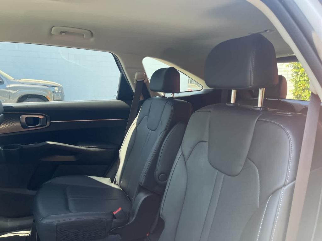 used 2023 Kia Sorento Hybrid car, priced at $32,878