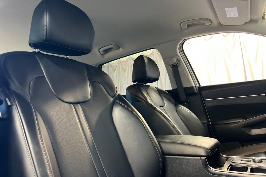 used 2023 Kia Sorento Hybrid car, priced at $32,467