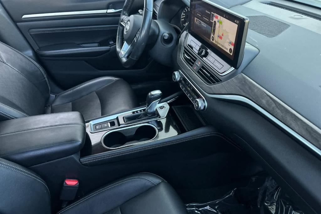 used 2023 Nissan Altima car, priced at $25,463