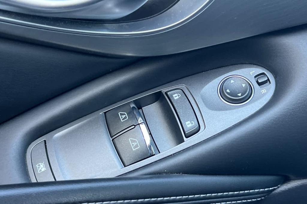 used 2017 INFINITI Q60 car, priced at $22,299