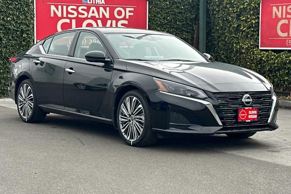 new 2025 Nissan Altima car, priced at $35,770