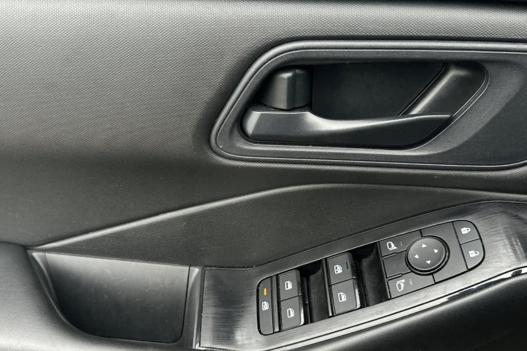 used 2024 Nissan Rogue car, priced at $18,371