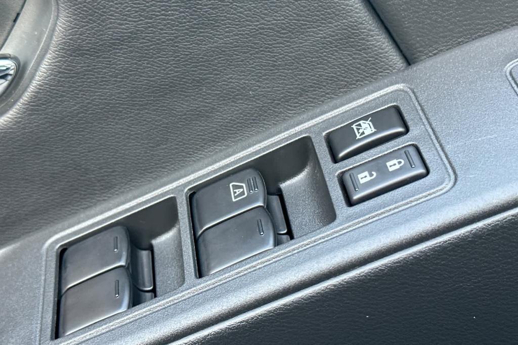new 2025 Nissan Frontier car, priced at $34,921