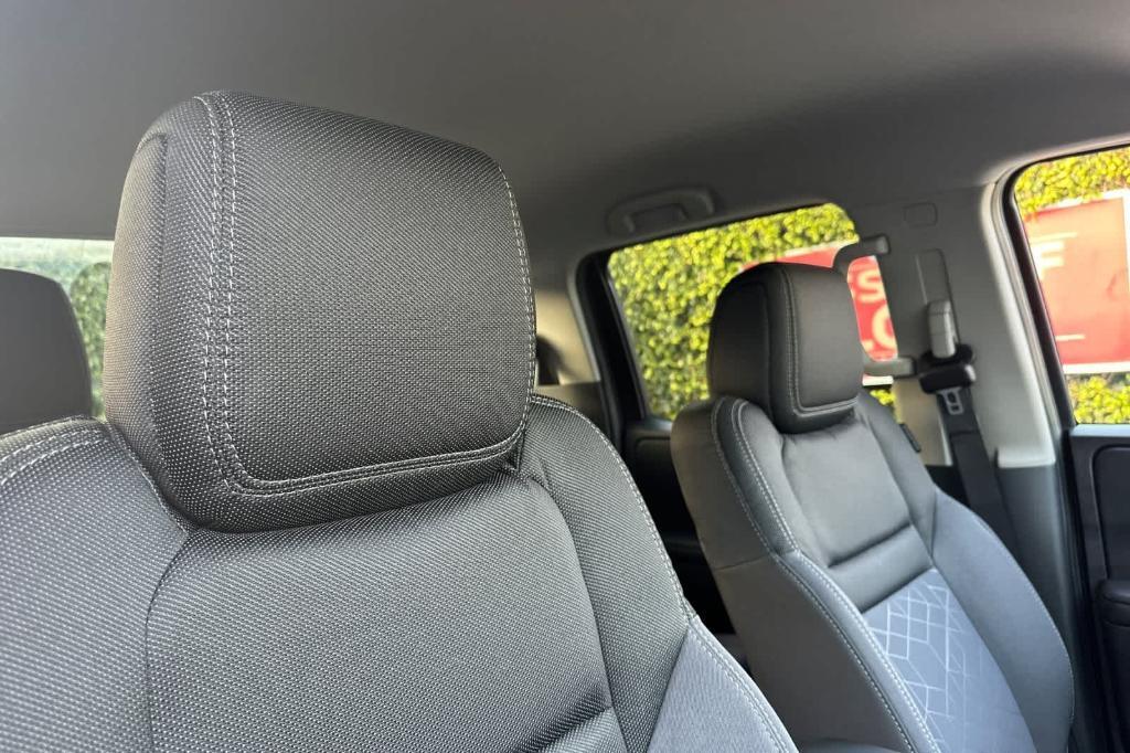 new 2025 Nissan Frontier car, priced at $34,921