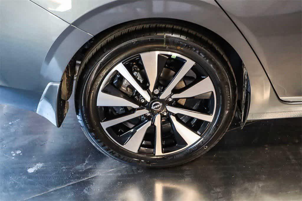new 2025 Nissan Sentra car, priced at $27,415