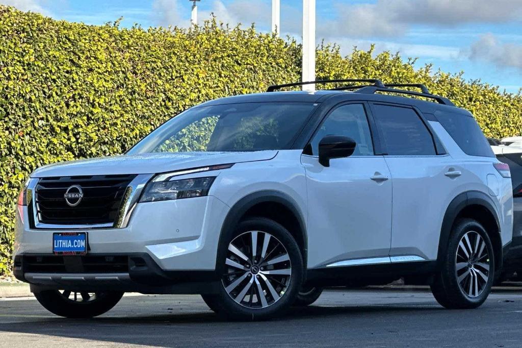 new 2025 Nissan Pathfinder car, priced at $52,351