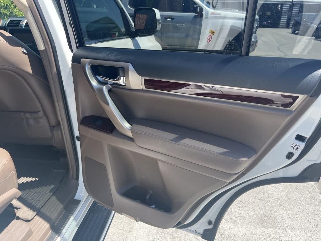 used 2019 Lexus GX 460 car, priced at $36,894
