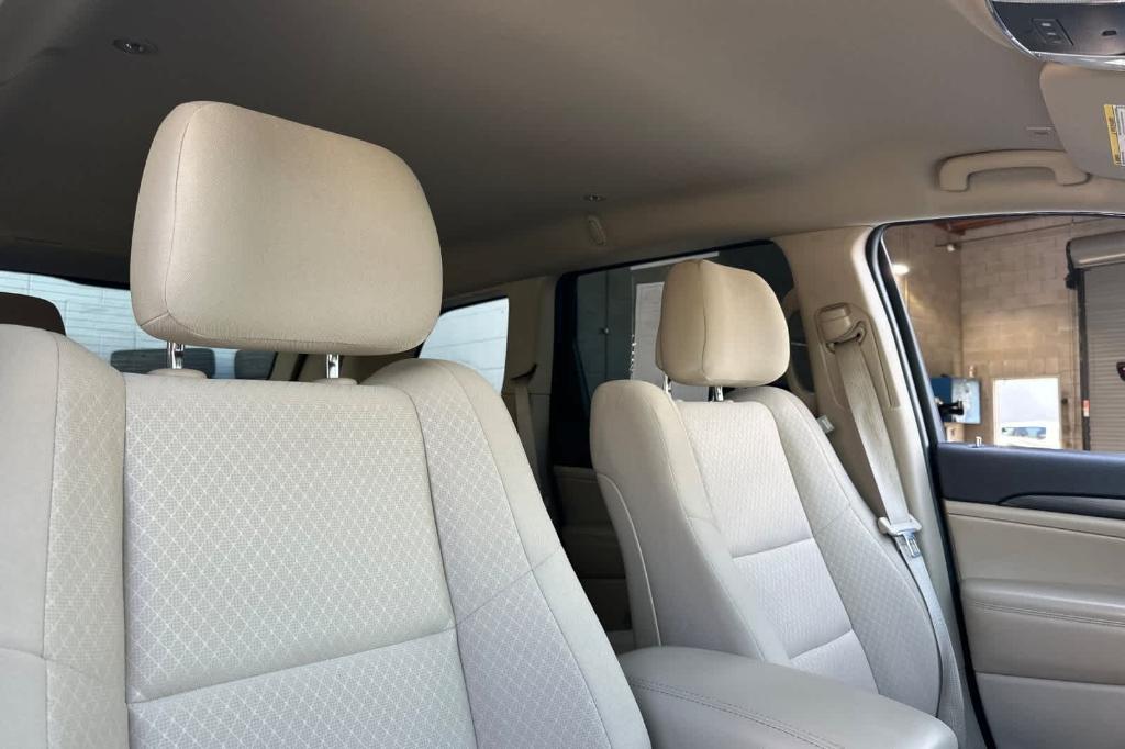 used 2022 Jeep Grand Cherokee WK car, priced at $24,923