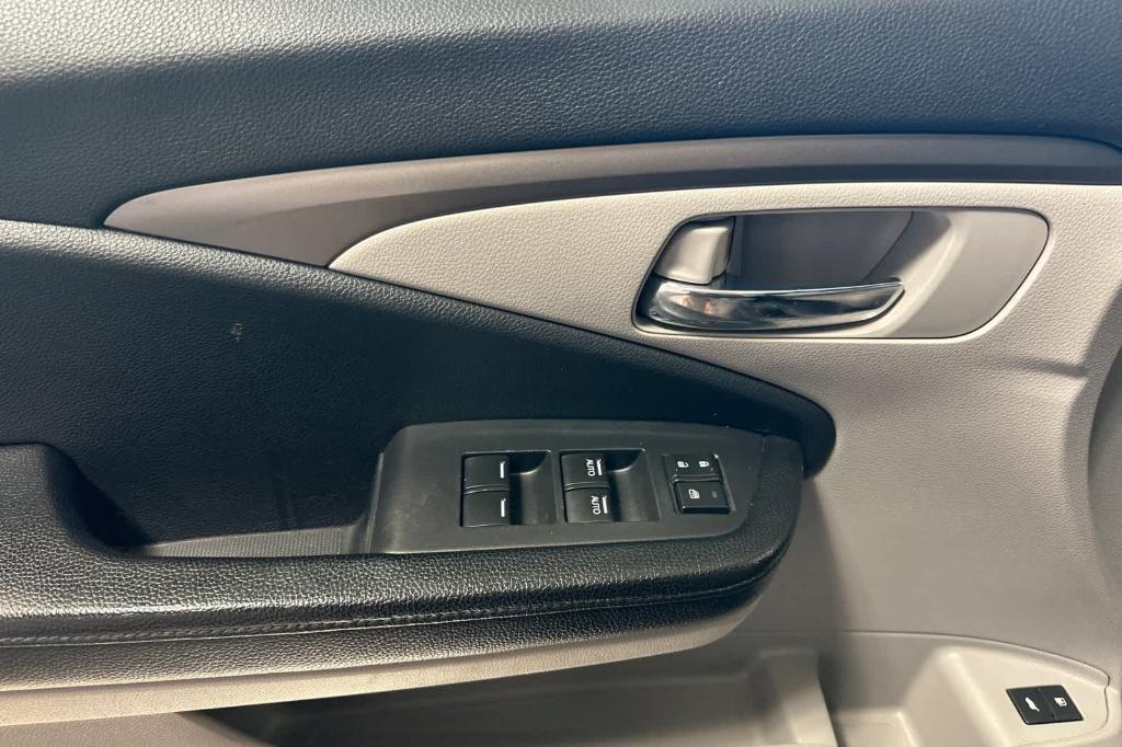 used 2017 Honda Pilot car, priced at $23,401