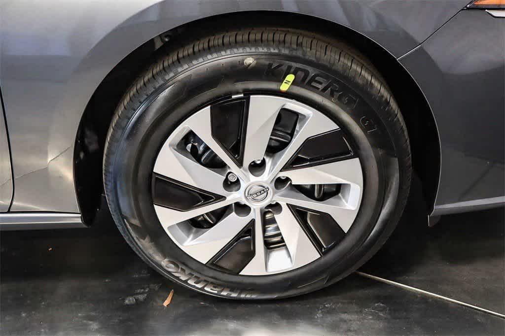 new 2025 Nissan Altima car, priced at $25,552