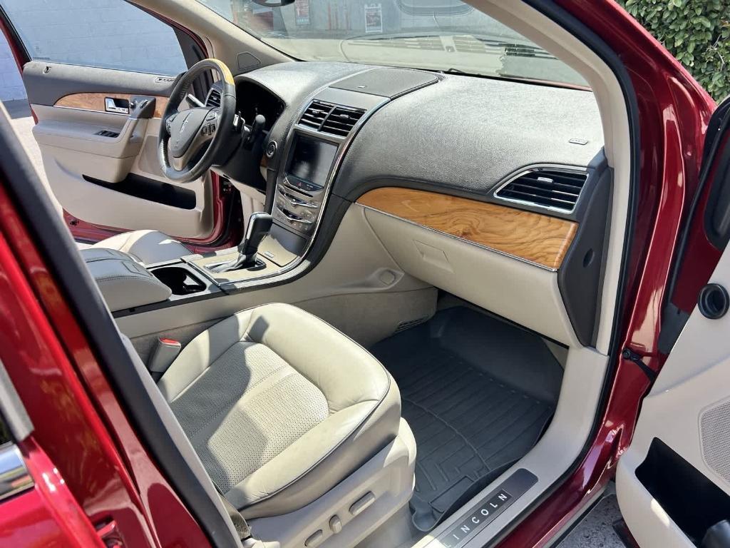 used 2013 Lincoln MKX car, priced at $14,484