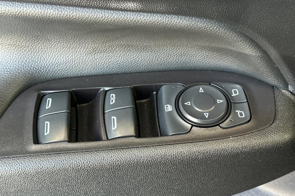 used 2021 Chevrolet Equinox car, priced at $11,991