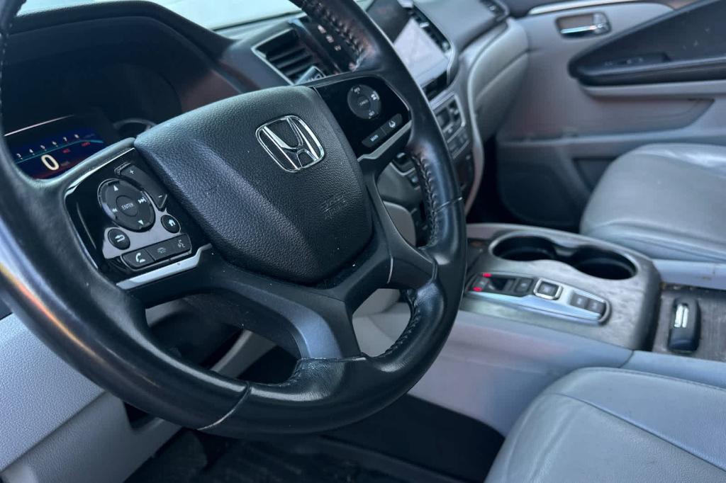 used 2022 Honda Pilot car, priced at $23,148