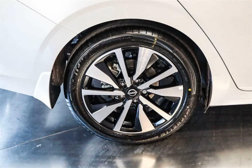 new 2025 Nissan Sentra car, priced at $24,451