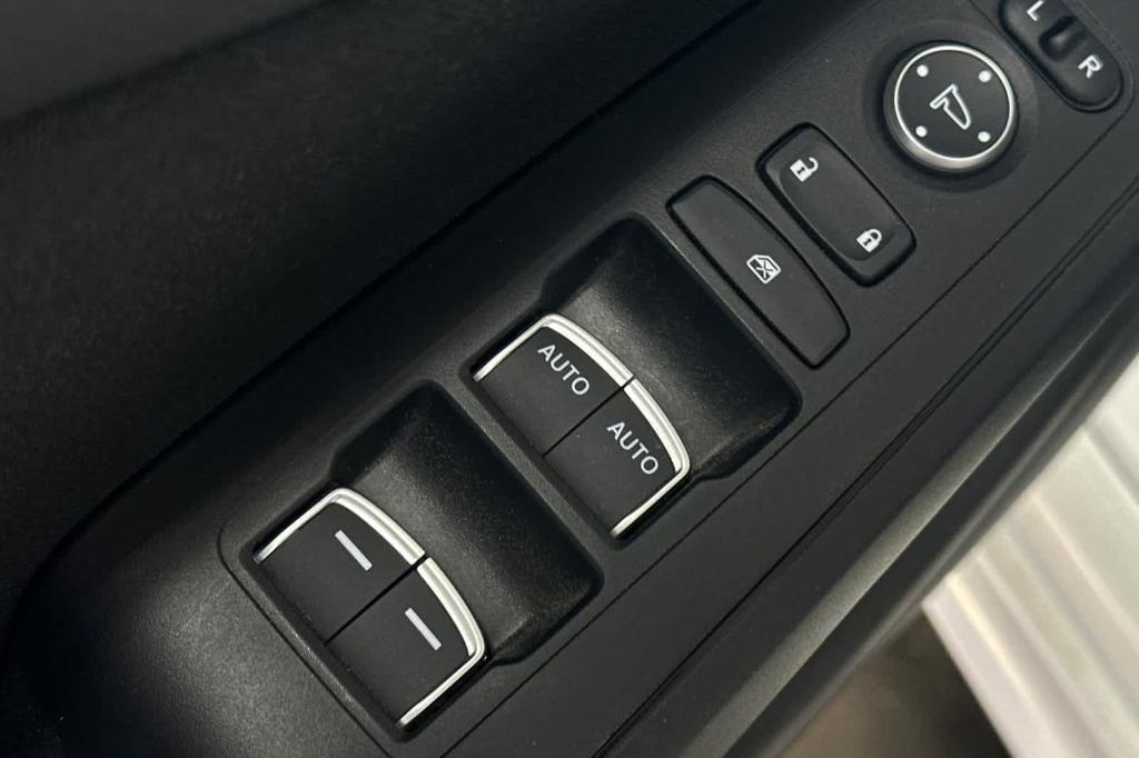 used 2025 Honda Civic Hybrid car, priced at $28,435