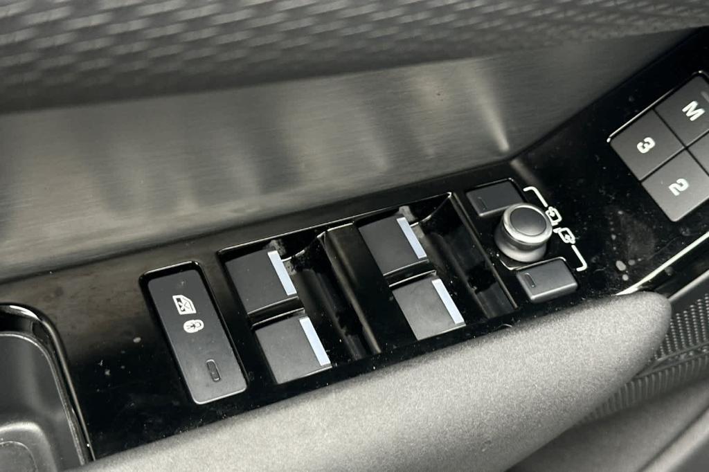 used 2022 Land Rover Range Rover Velar car, priced at $35,254