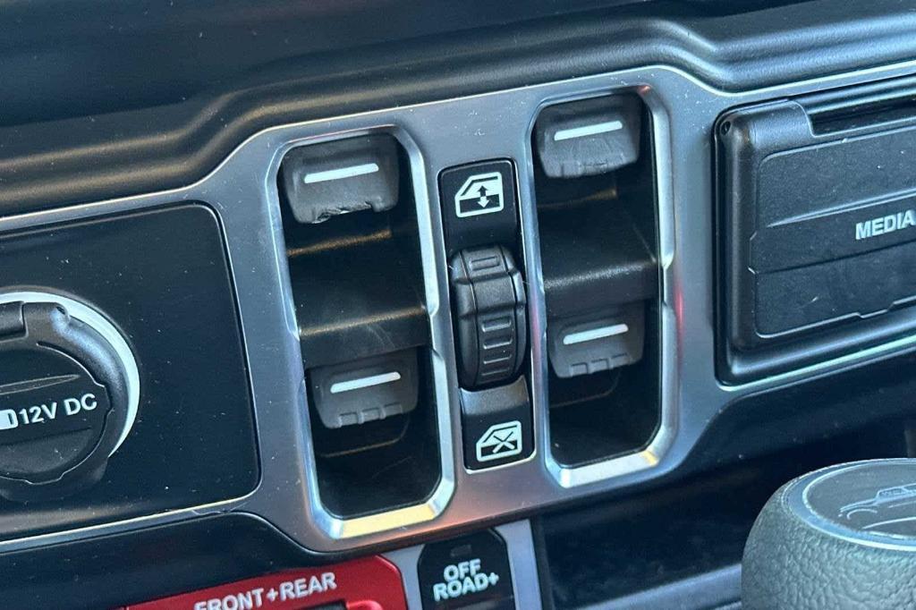 used 2021 Jeep Gladiator car, priced at $34,929