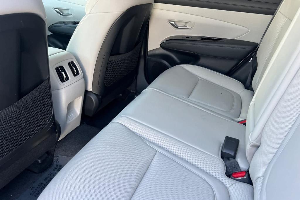 used 2025 Hyundai TUCSON Hybrid car, priced at $37,991