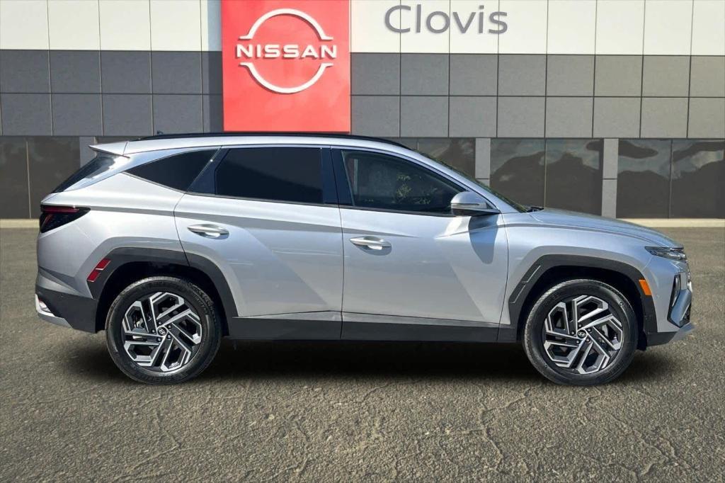 used 2025 Hyundai TUCSON Hybrid car, priced at $37,991
