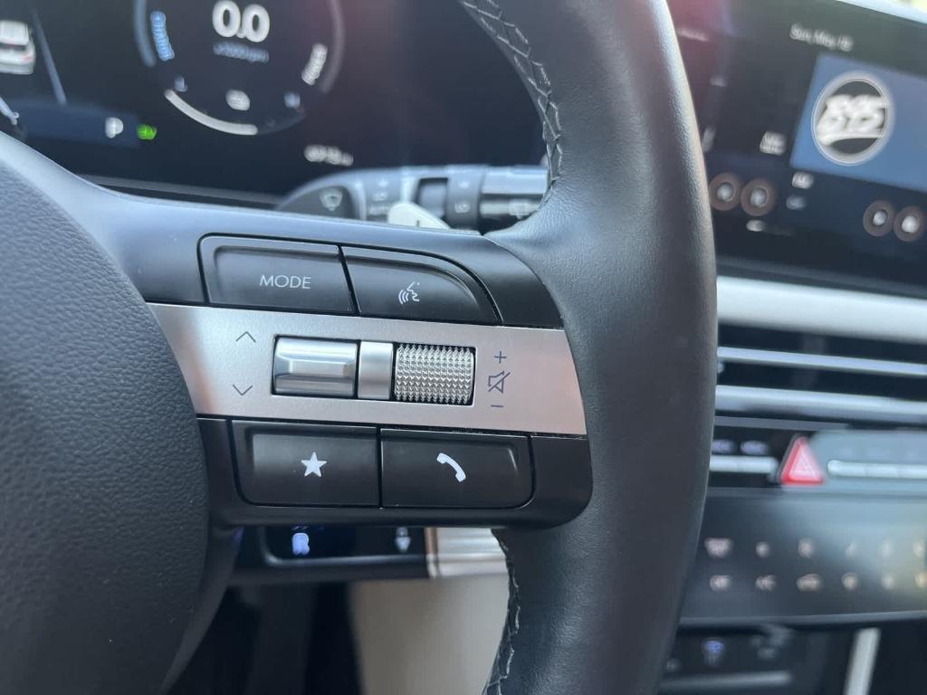 used 2025 Hyundai TUCSON Hybrid car, priced at $41,225