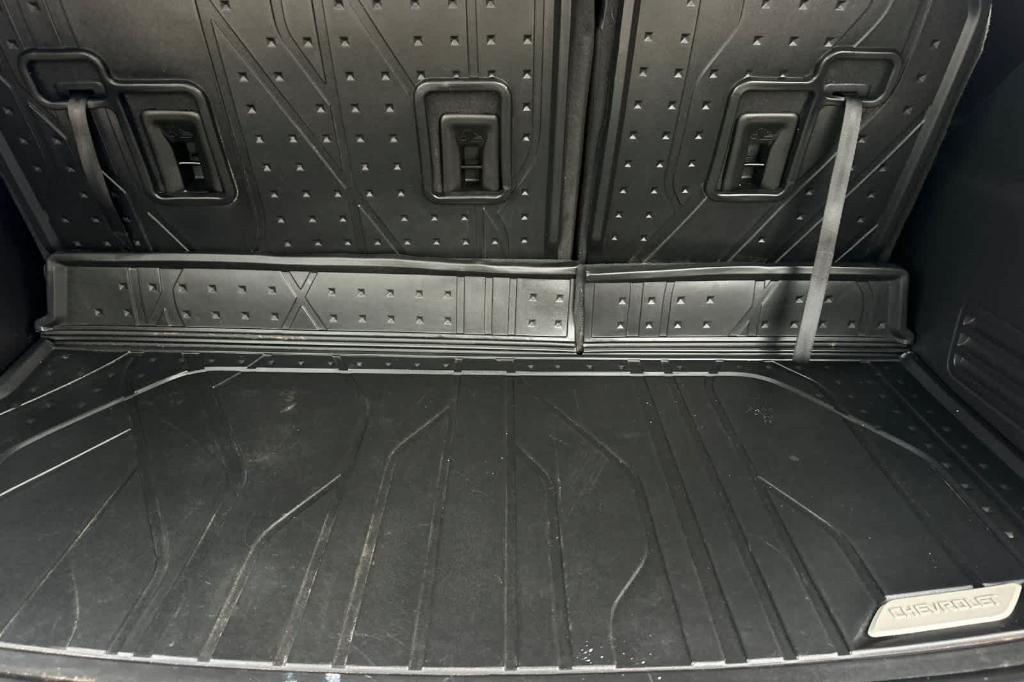 used 2023 Chevrolet Traverse car, priced at $30,671