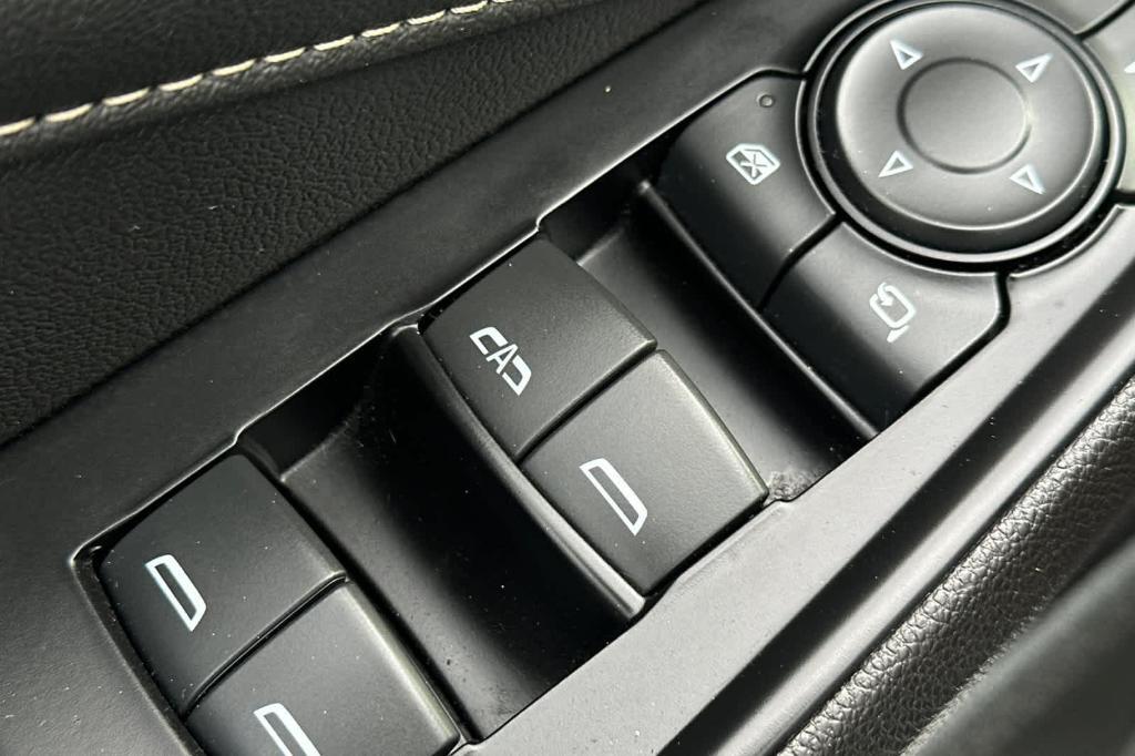 used 2023 Chevrolet Traverse car, priced at $30,671