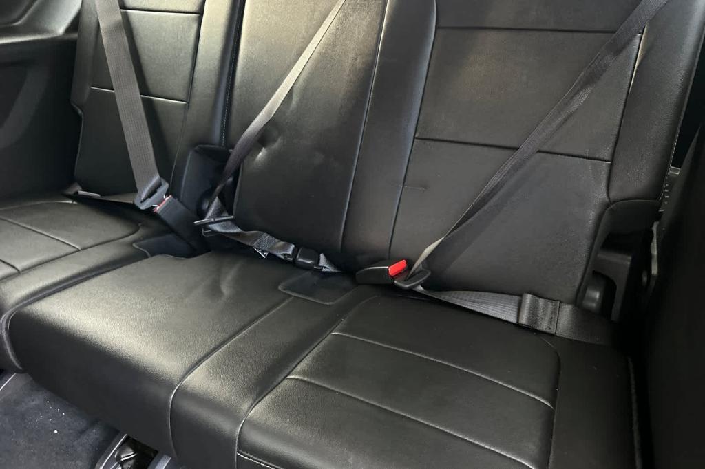 used 2023 Chevrolet Traverse car, priced at $30,671