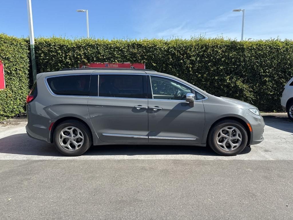 used 2022 Chrysler Pacifica car, priced at $21,998