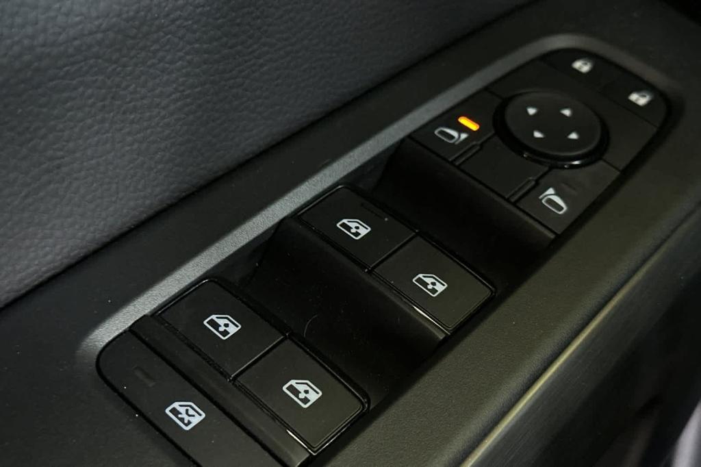 new 2025 Nissan Pathfinder car, priced at $47,620