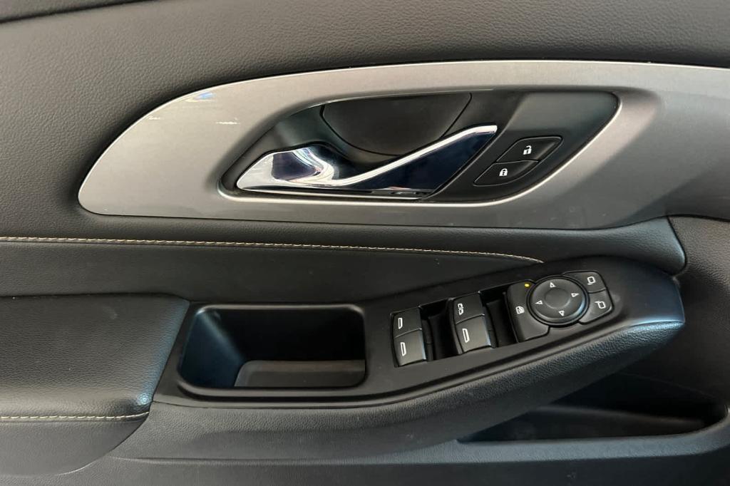 used 2020 Chevrolet Traverse car, priced at $21,021