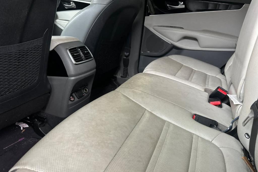 used 2019 Kia Sorento car, priced at $16,606