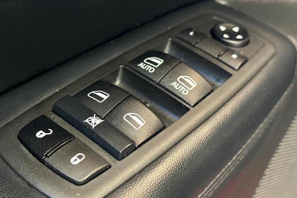 used 2021 Jeep Grand Cherokee car, priced at $18,610